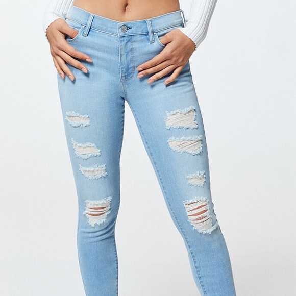 PacSun Denim - PacSun light wash ripped skinny jeans. Size 23